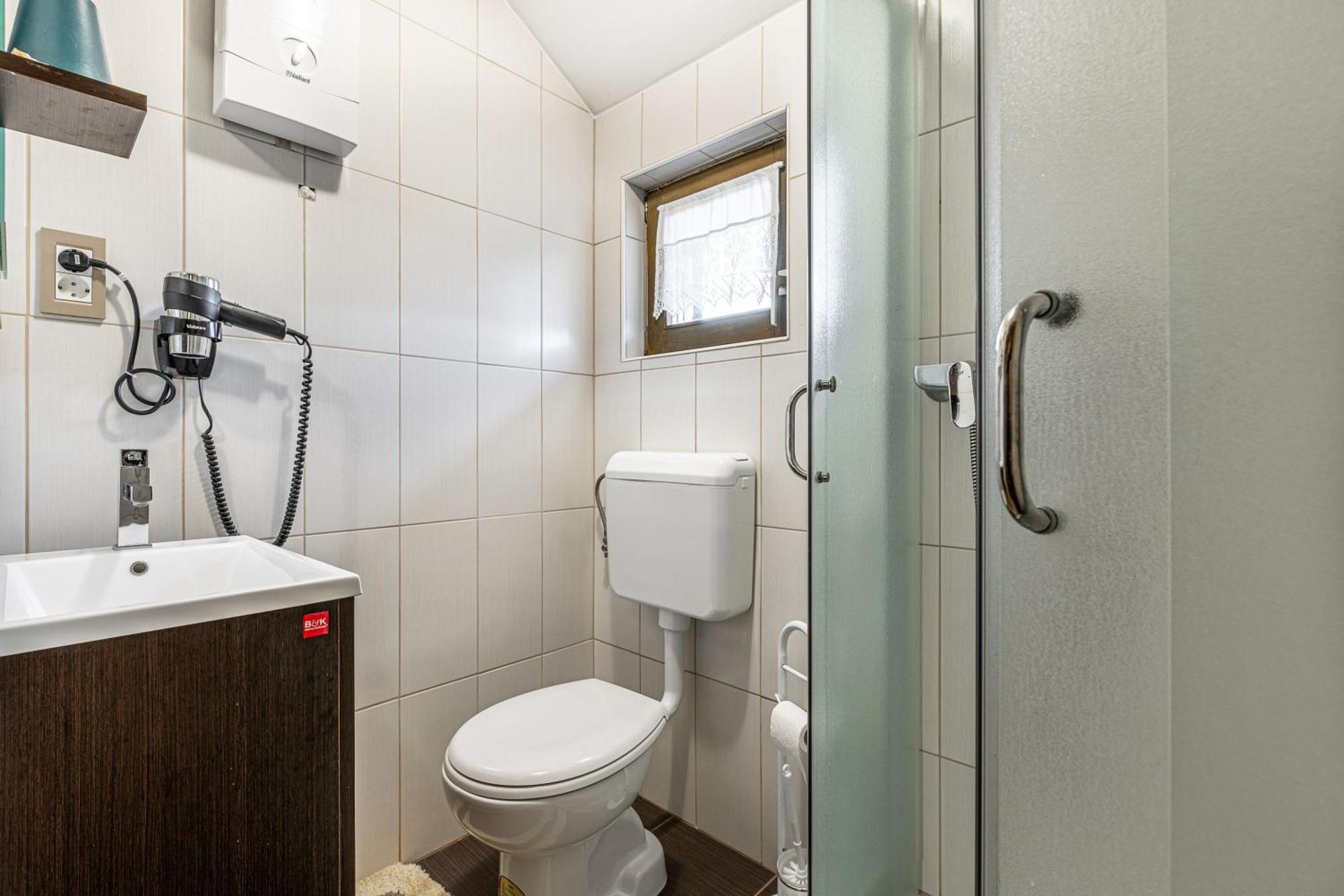 Ladybug House With Whirlpool - Happy Rentals Fokovci Luaran gambar